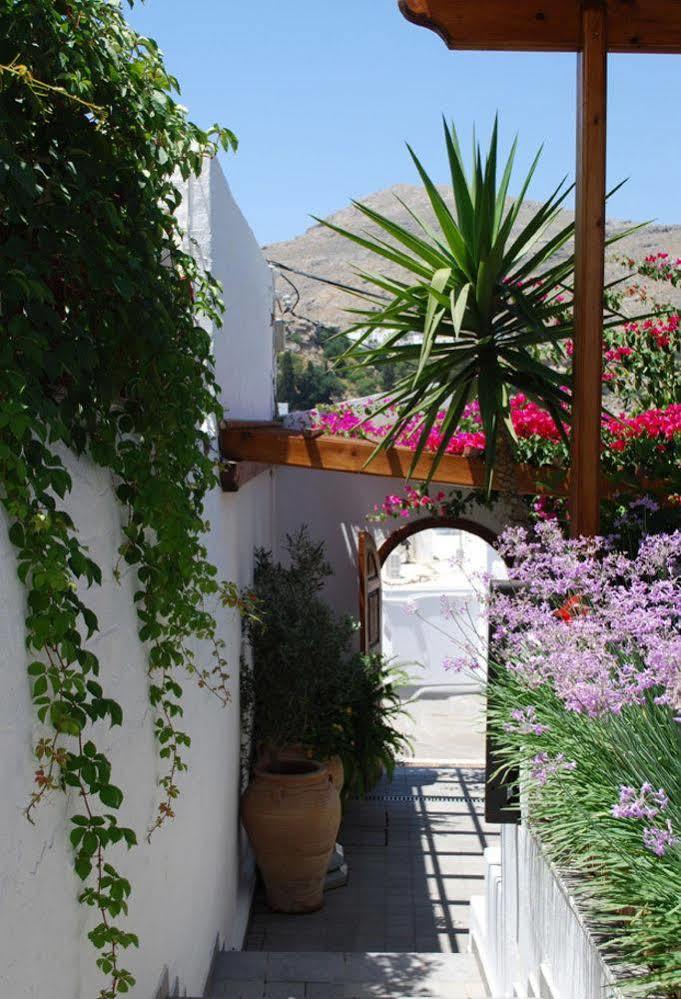 Maris Lindos Suites & Apartments Exteriér fotografie